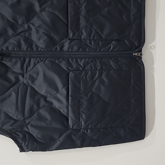 Everlane ReNew Liner Vest - Picture 4 of 10